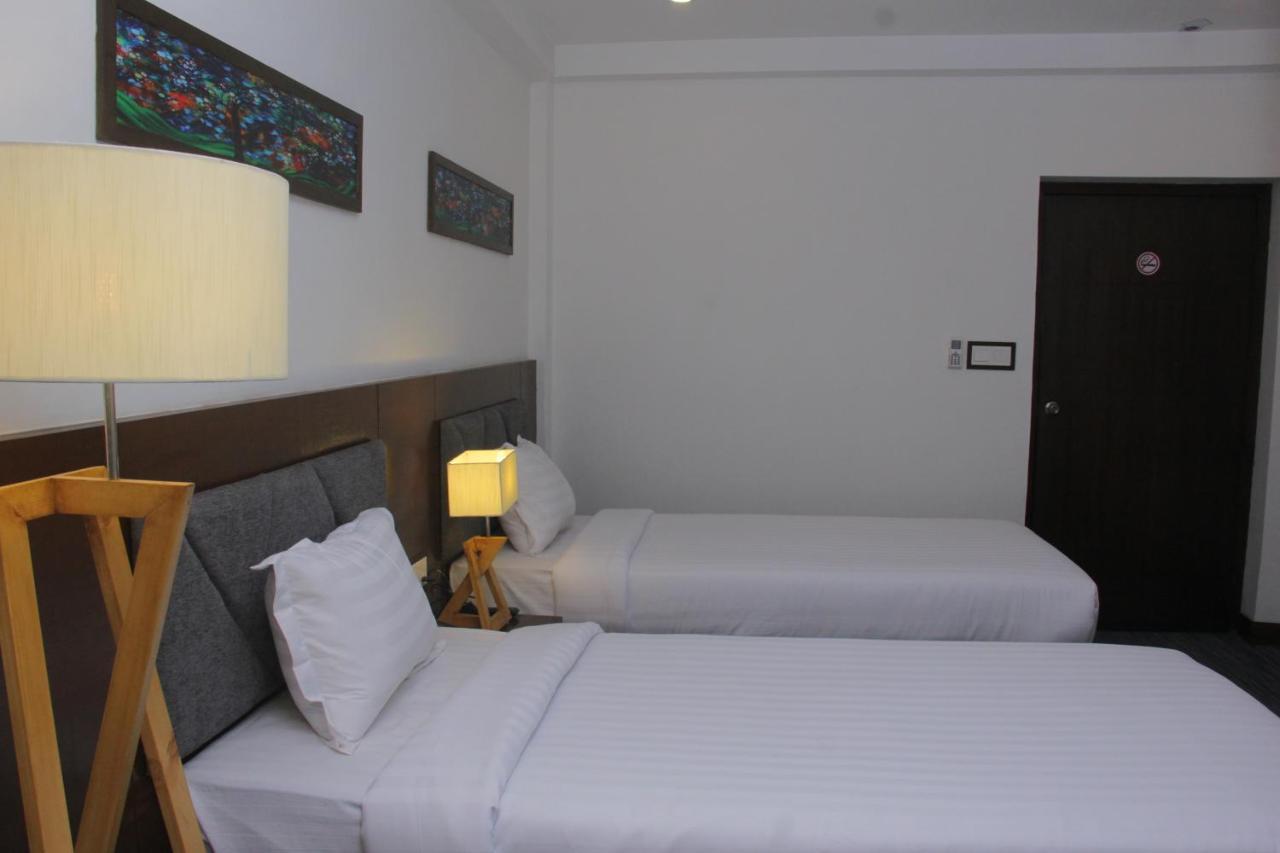 Hotel Zakaria International Dhaka Extérieur photo