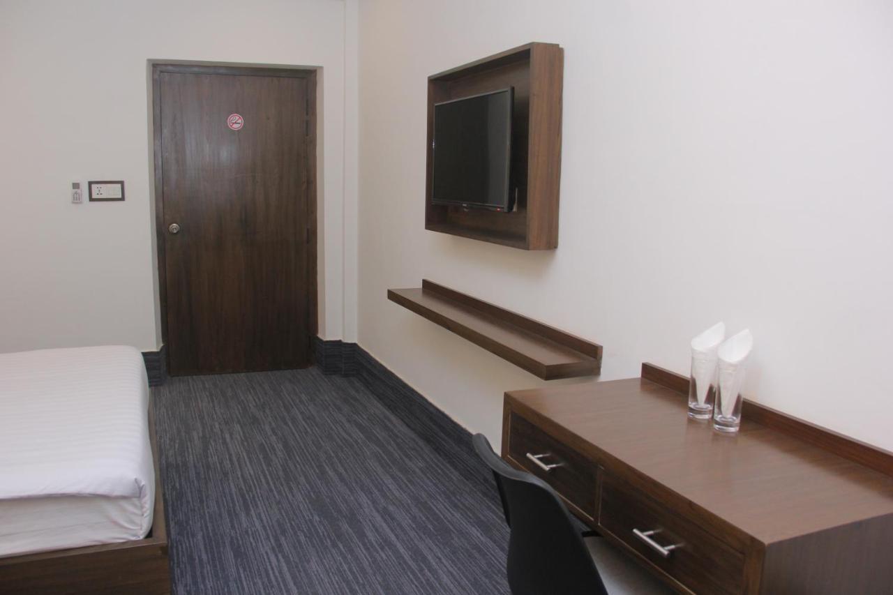 Hotel Zakaria International Dhaka Extérieur photo